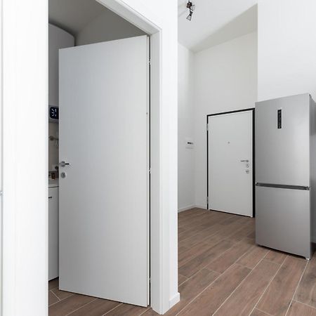Minerva - 1 Bedroom Apartment Two Steps From Milano Centrale Bagian luar foto